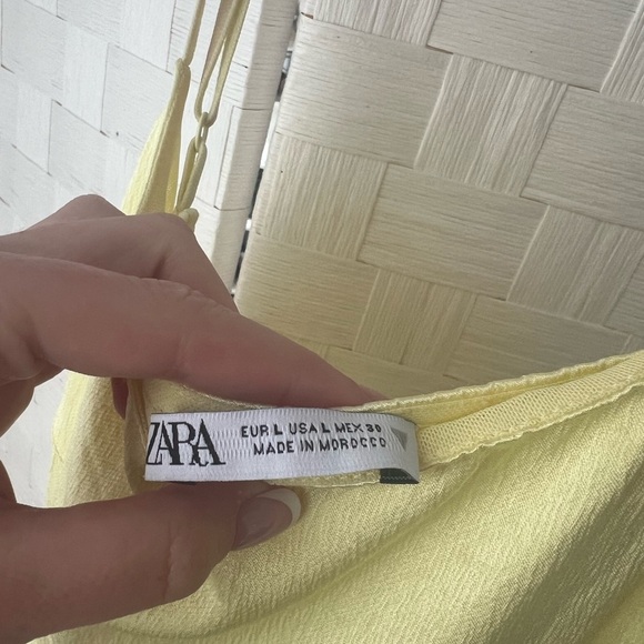 ZARA Yellow Dress, Large,‎ fits like a Medium - Picture 3 of 7